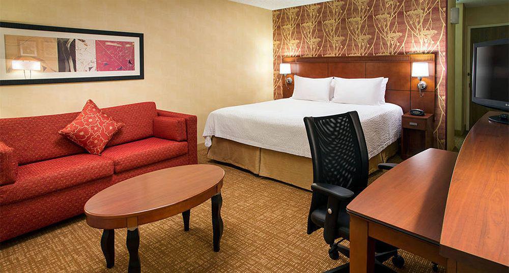 מלון Courtyard By Marriott אודסה מראה חיצוני תמונה